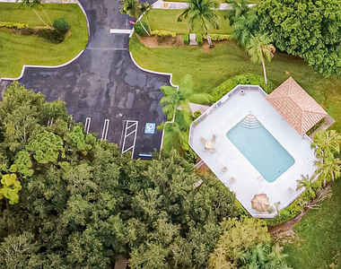 10704 Oak Bend Way - Photo Thumbnail 43
