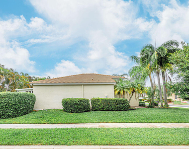 10704 Oak Bend Way - Photo Thumbnail 6