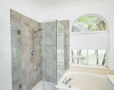 10704 Oak Bend Way - Photo Thumbnail 22