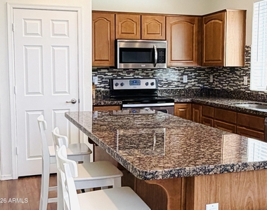 2753 W Peggy Drive - Photo Thumbnail 5