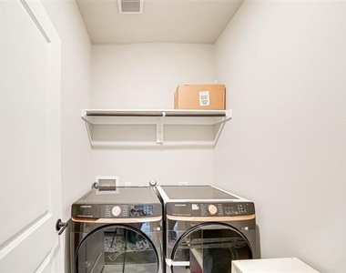 727 Stearman Lane - Photo Thumbnail 29