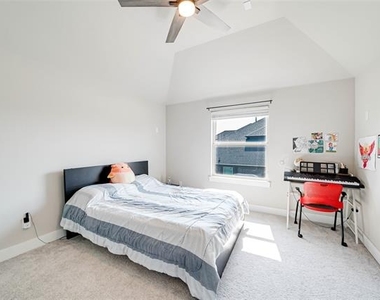 727 Stearman Lane - Photo Thumbnail 19