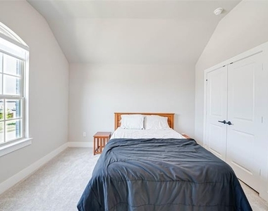 727 Stearman Lane - Photo Thumbnail 21