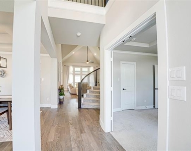 727 Stearman Lane - Photo Thumbnail 2