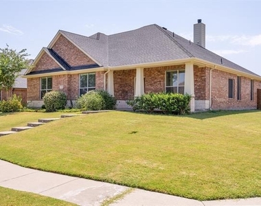 200 Shadybrook Drive - Photo Thumbnail 1