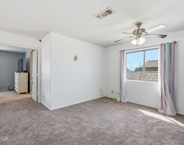2033 N 107th Drive - Photo Thumbnail 18