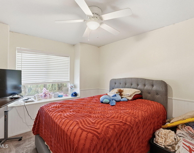 2033 N 107th Drive - Photo Thumbnail 14