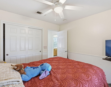 2033 N 107th Drive - Photo Thumbnail 15