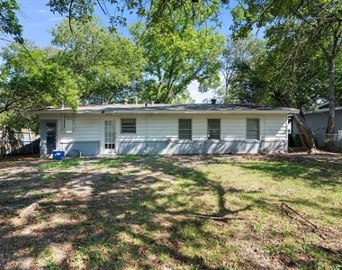 1704 Joyce Street - Photo Thumbnail 16