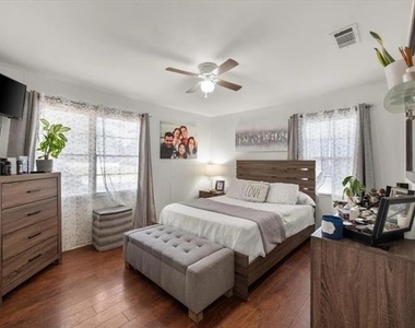 1704 Joyce Street - Photo Thumbnail 2