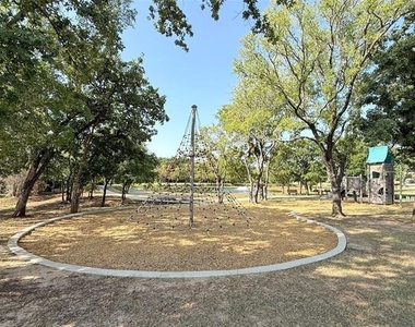 4513 Expedition Drive - Photo Thumbnail 32