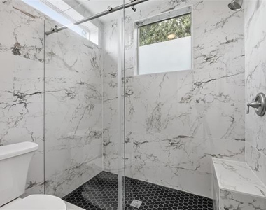 4214 Swiss Avenue - Photo Thumbnail 14