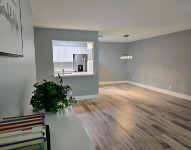 1301 River Reach Drive - Photo Thumbnail 26