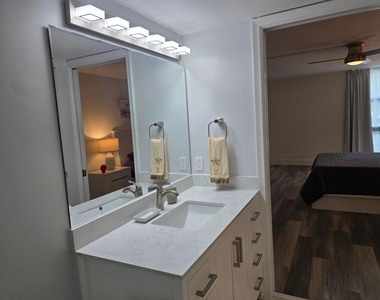 1301 River Reach Drive - Photo Thumbnail 13