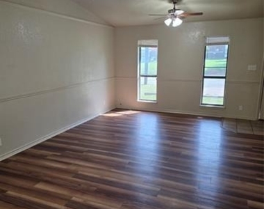 1014 Harbor Lakes Drive - Photo Thumbnail 1