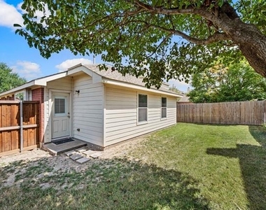 12113 Thicket Bend Drive - Photo Thumbnail 23
