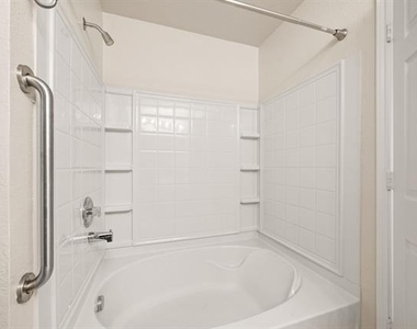 12113 Thicket Bend Drive - Photo Thumbnail 16