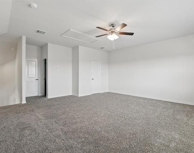 11112 Summer Rain Boulevard - Photo Thumbnail 28