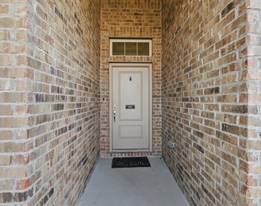 11112 Summer Rain Boulevard - Photo Thumbnail 3