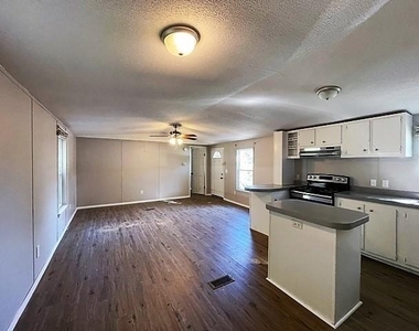 434 Sherman Drive - Photo Thumbnail 2