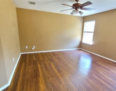 2717 Morningside Drive - Photo Thumbnail 15