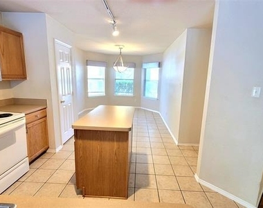 2717 Morningside Drive - Photo Thumbnail 10