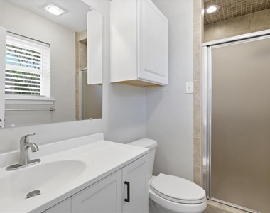 302 W 4th Street - Photo Thumbnail 19