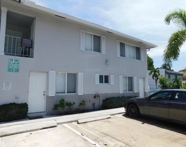 825 Ne 6th Street - Photo Thumbnail 1