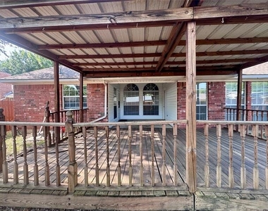215 Springpark Drive - Photo Thumbnail 22