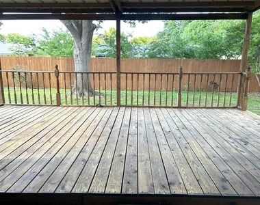 215 Springpark Drive - Photo Thumbnail 23