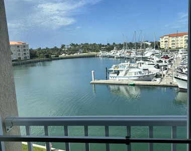 14 Harbour Isle Drive W - Photo Thumbnail 10