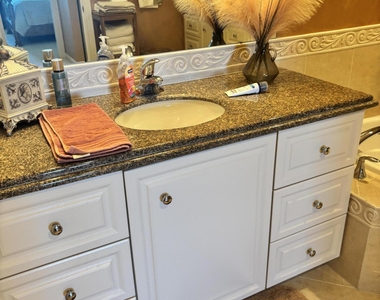 14 Harbour Isle Drive W - Photo Thumbnail 25