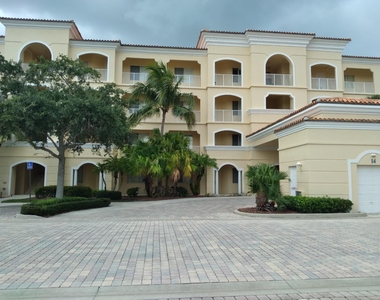 14 Harbour Isle Drive W - Photo Thumbnail 13