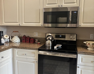 14 Harbour Isle Drive W - Photo Thumbnail 12