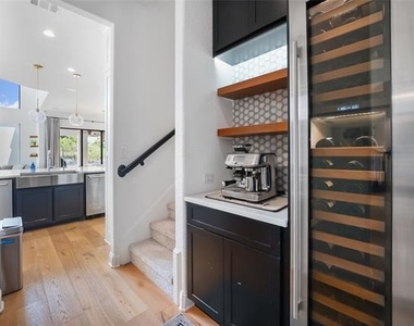 7108 Calypso Lane - Photo Thumbnail 13