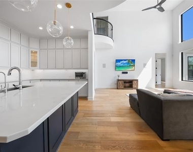 7108 Calypso Lane - Photo Thumbnail 10