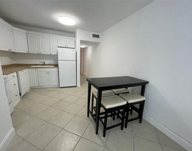 530 S Federal Highway - Photo Thumbnail 2