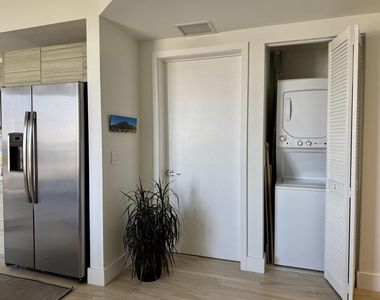 121 Ne 34th Street - Photo Thumbnail 23
