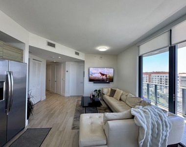 121 Ne 34th Street - Photo Thumbnail 31