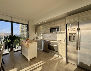 121 Ne 34th Street - Photo Thumbnail 12