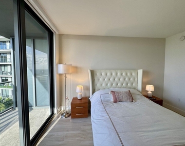 121 Ne 34th Street - Photo Thumbnail 5