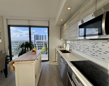 121 Ne 34th Street - Photo Thumbnail 11