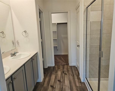1216 Smoketree Lane - Photo Thumbnail 10