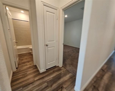 1216 Smoketree Lane - Photo Thumbnail 16