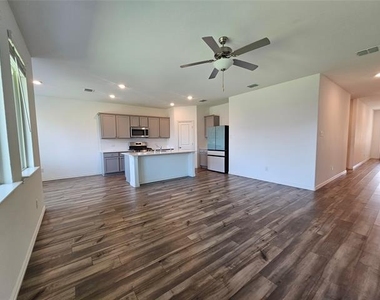 1216 Smoketree Lane - Photo Thumbnail 3
