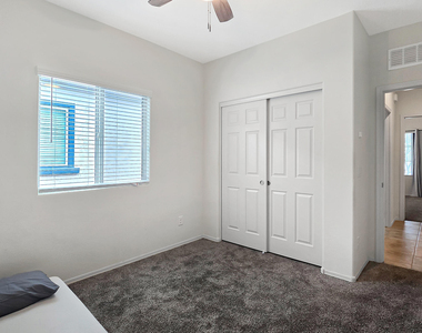 5074 S 251st Drive - Photo Thumbnail 10