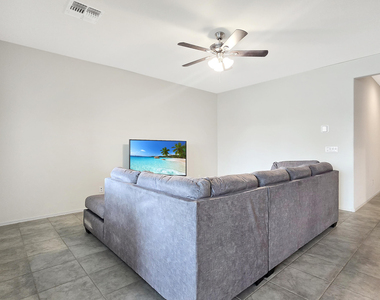 5074 S 251st Drive - Photo Thumbnail 13