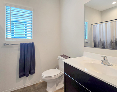 5074 S 251st Drive - Photo Thumbnail 7