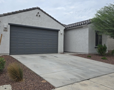 5074 S 251st Drive - Photo Thumbnail 3