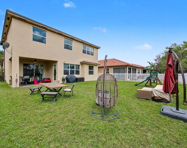 11316 Sw Barton Way - Photo Thumbnail 4